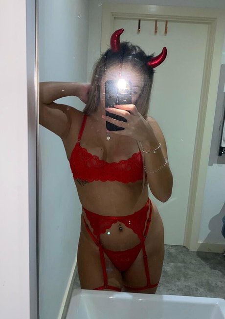 ellarosey star naked images