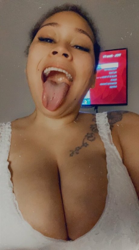 busty brunette onlyfans beautiful naked images