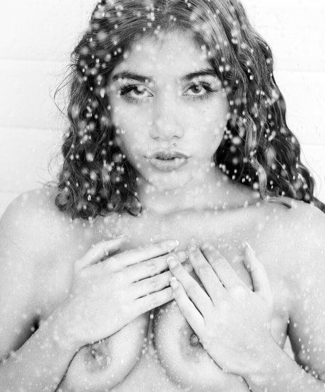 marinagoldxx pornstar art photos