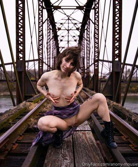 anony mousie model beautiful galleries