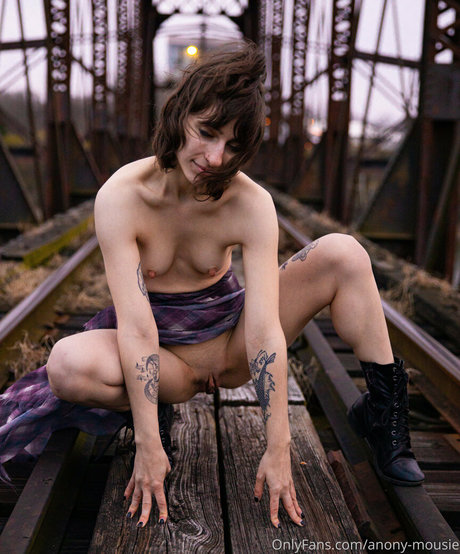 anony mousie sexy actress archive