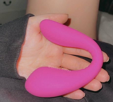 Sadiee Babyy pornstar hot images