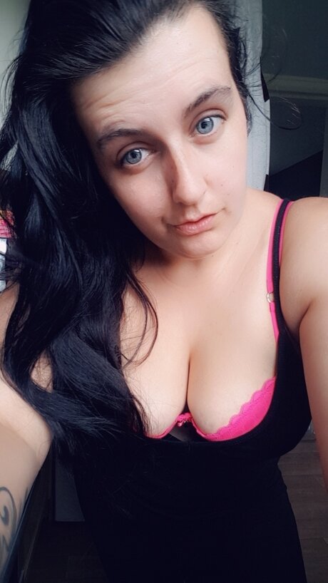 GodessSydney pretty model pics