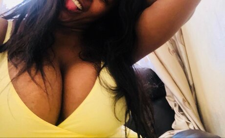 Lallie pornstar top img