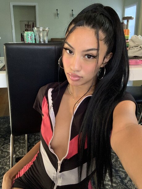 Sweetii art model galleries
