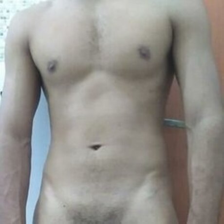 u18254615 beautiful model image