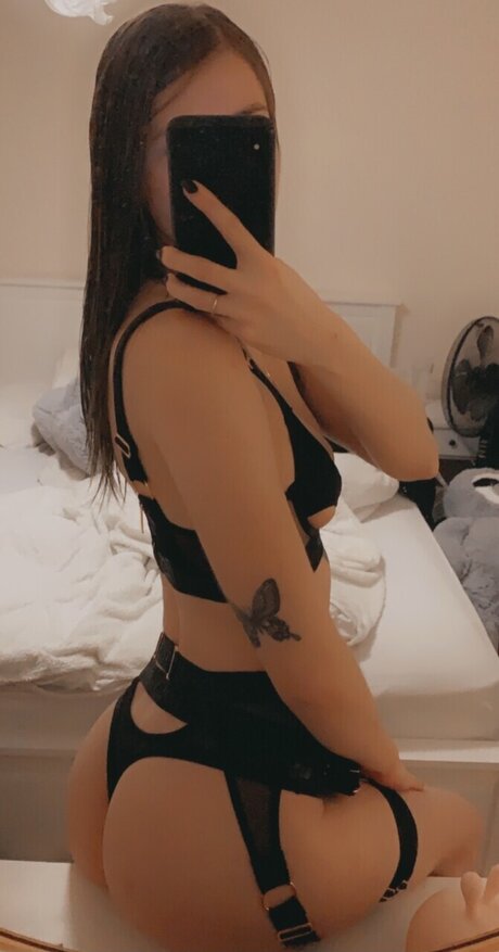 Flutterbyxoxo pornographic model archive