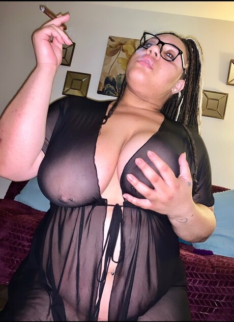 HazelBaybe erotic pornstar image