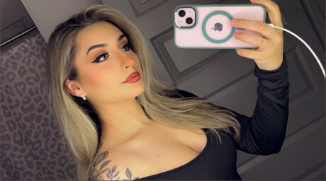 Foot Goddess Lucyy star hot photos