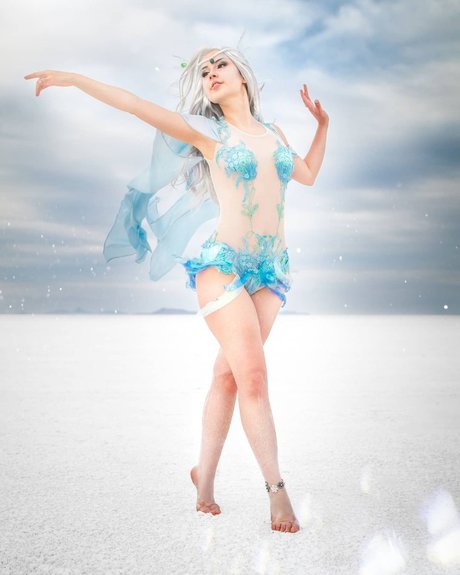 Raineemery nude actress picture