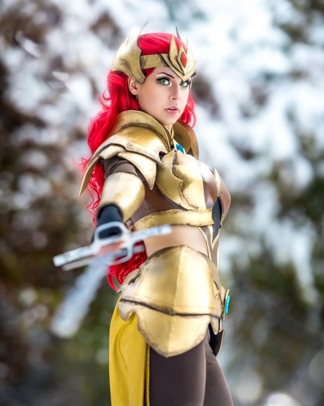 Raineemery naked model pic