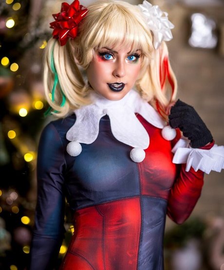 Raineemery naked pornstar image