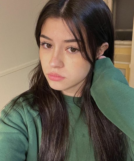 ava rxsee hot actress pic