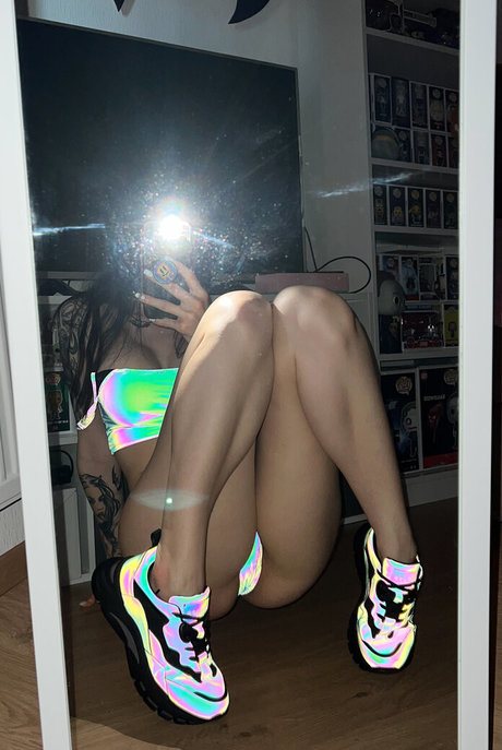 Dasha Doshik model naked pics