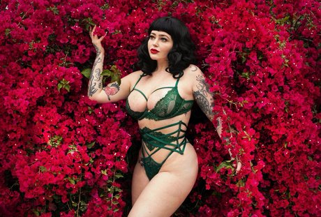 Cleodora model erotic pictures