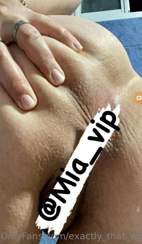 exactly that woman star sexy pic