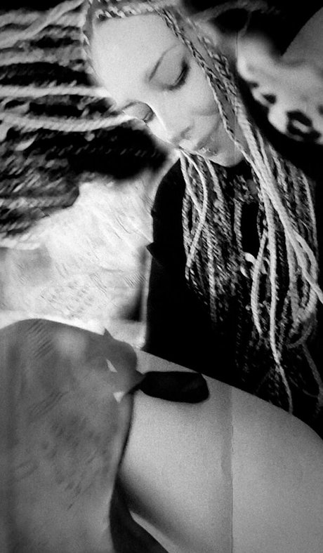 artnvenom model xxx picture