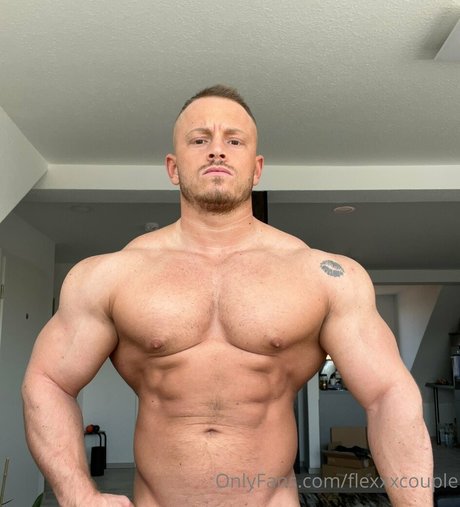 flexxxcouple free actress pic