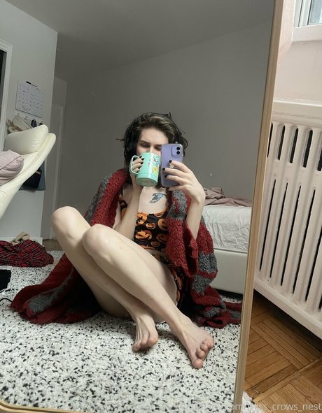 Miss Crows Nest model erotic pictures