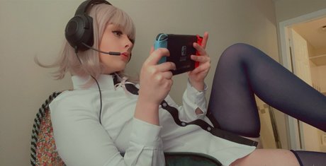 mavaroon cosplays pornstar nude img