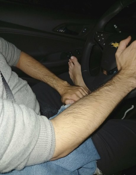 clarita feet model xxx photo