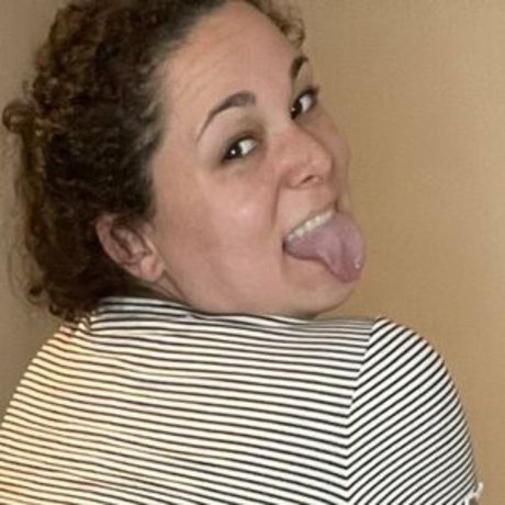 bettyplug nude pornstar image