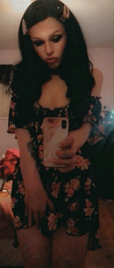 bloodrain pornographic model photo