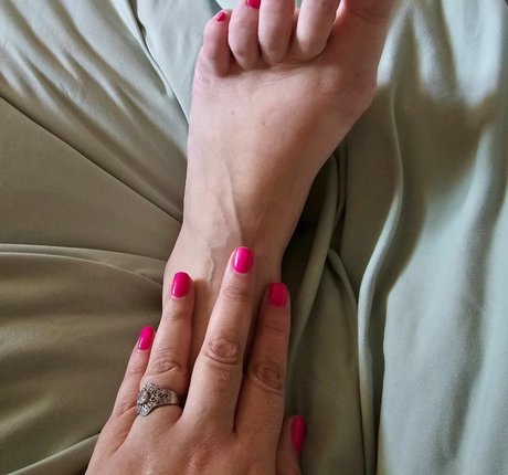 Ave Stone model pics