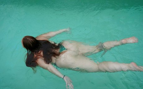 yolaflimes nude model pics