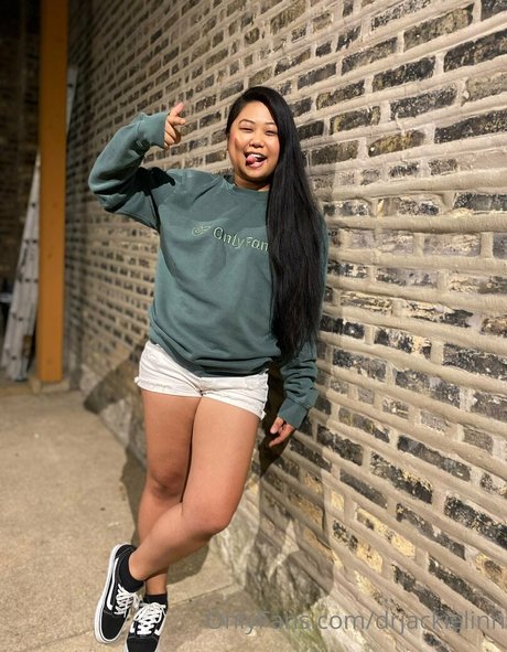 drjackielinn model pic