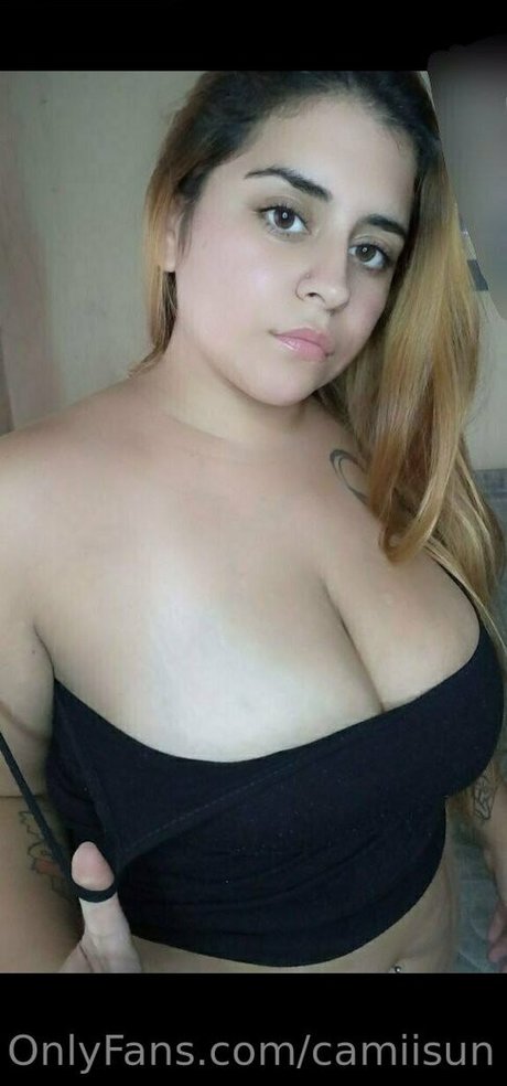 camiisun model pretty picture