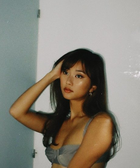 thuvnn adult star photos