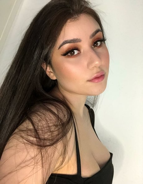 Yazzi pornographic actress photo