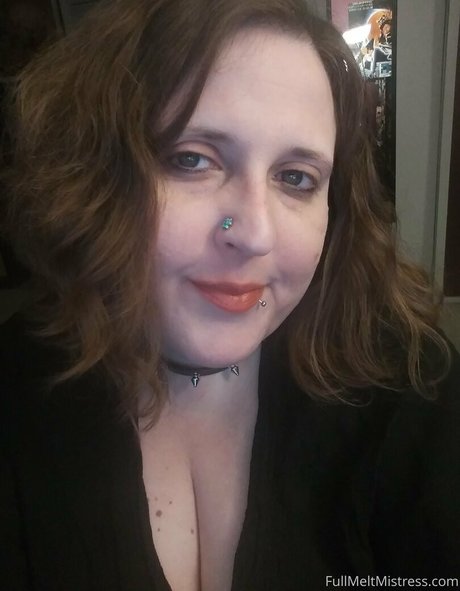 fullmeltmistress beautiful model photos