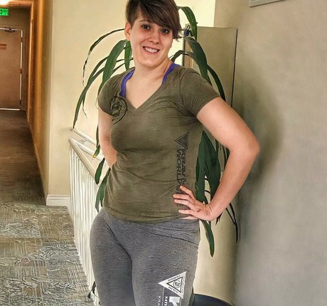 Mindless Entertainment exclusive star photos