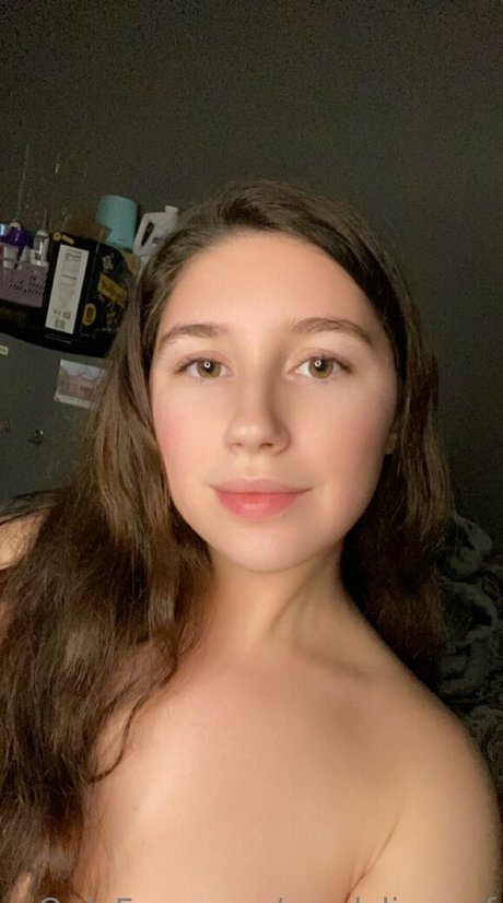 smolclingygf model art photos