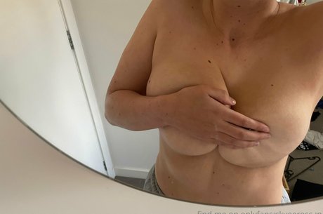 skyeeross pornstar image