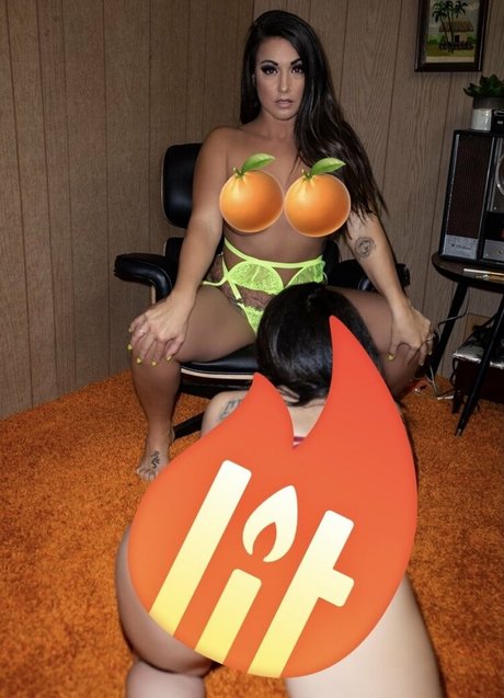 courtneyltilliavip model hot archive