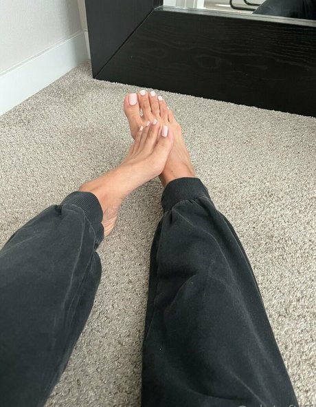 alotoftiff art actress pic