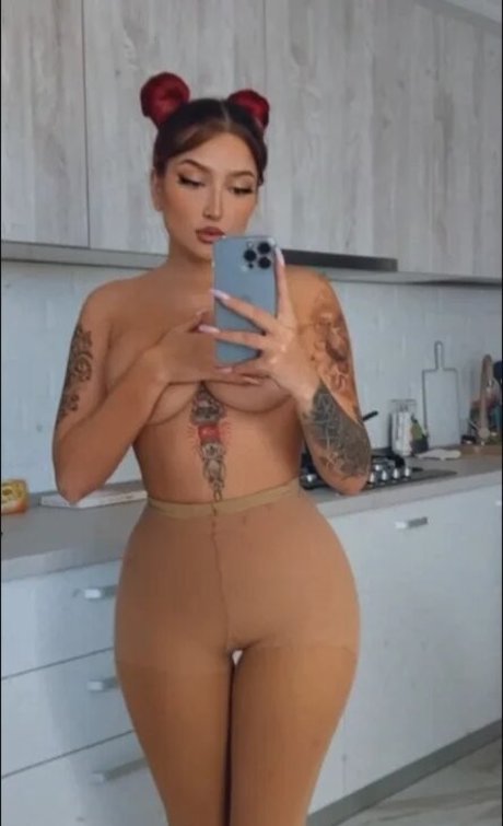 Seremis model xxx image