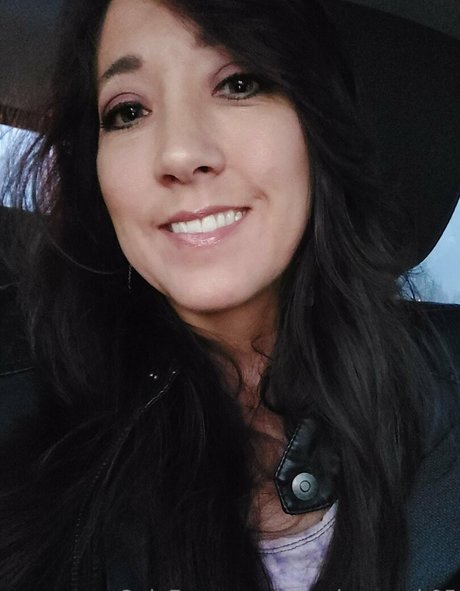 mandymayak05 pretty model pic