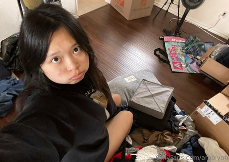 ambiyah model porn photo