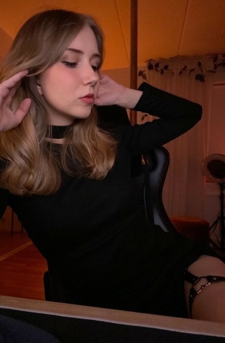 Apollolol pornstar naked galleries