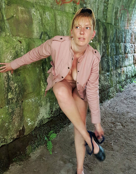 female popular onlyfans sexy archive