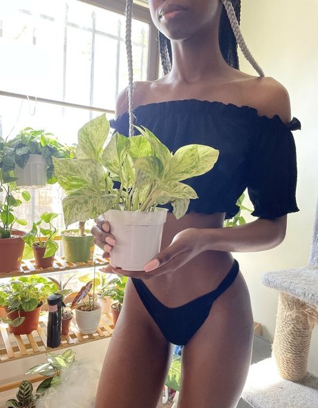 mymelodyirl pornstar sexy picture