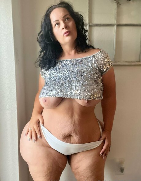 misshourglass sex model photo