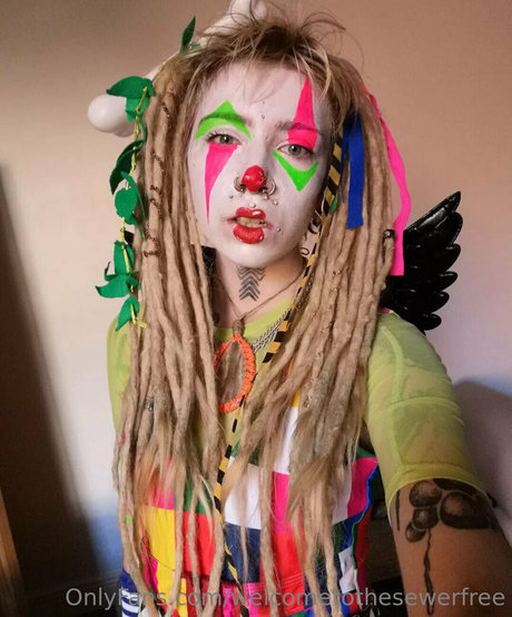 welcometothesewerfree star top archive