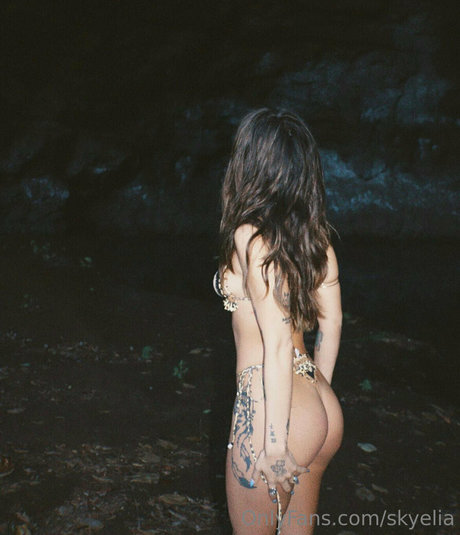 skyelia hd pornstar photo