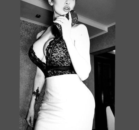Taliyamilano model xxx pic