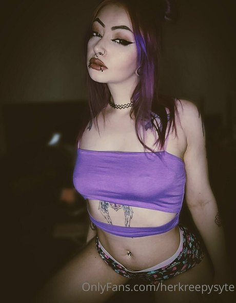 herkreepysyte star nude photo